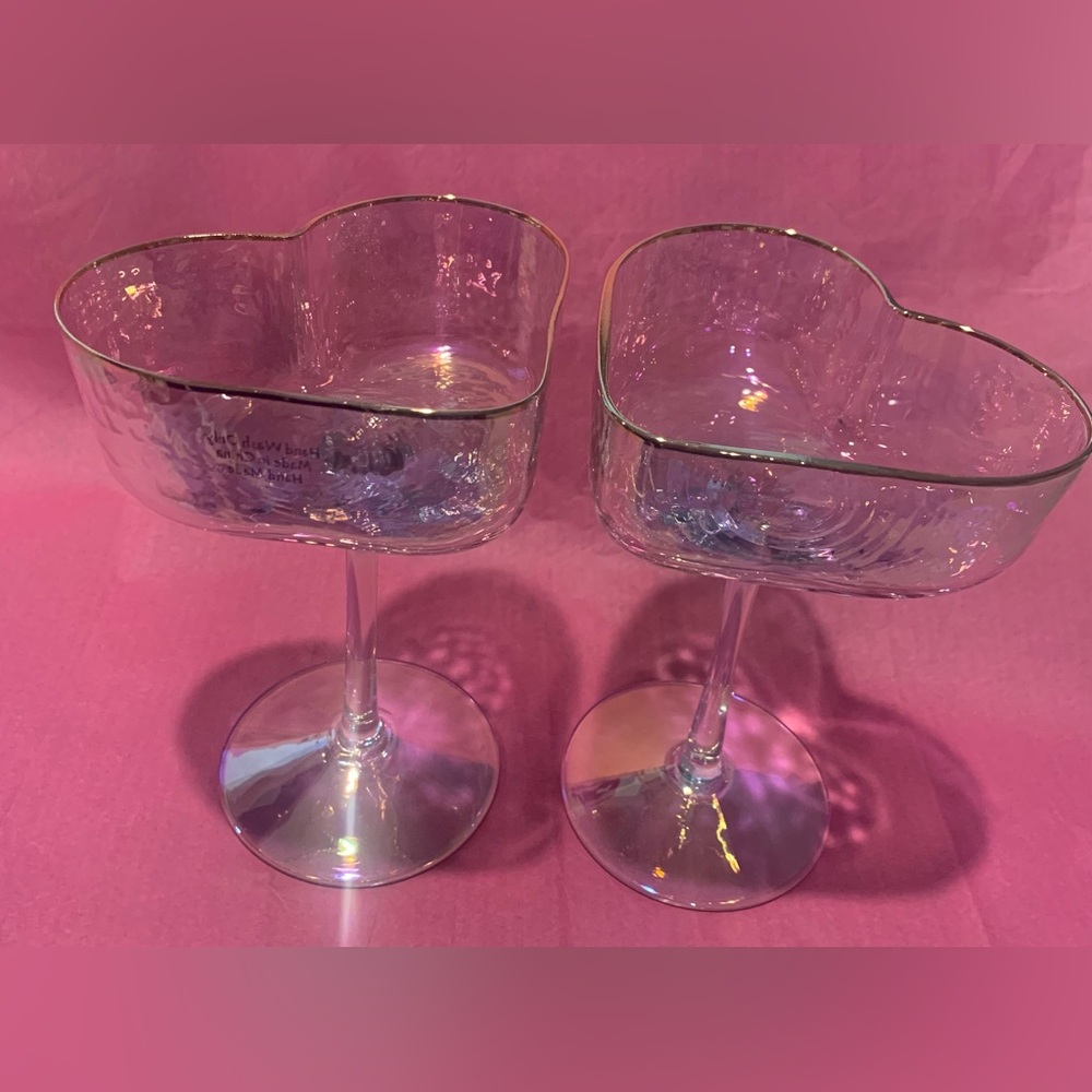 Set of 2 Heart Shape Stemmed Martini Margherita Glasses Iridescent Opalescent